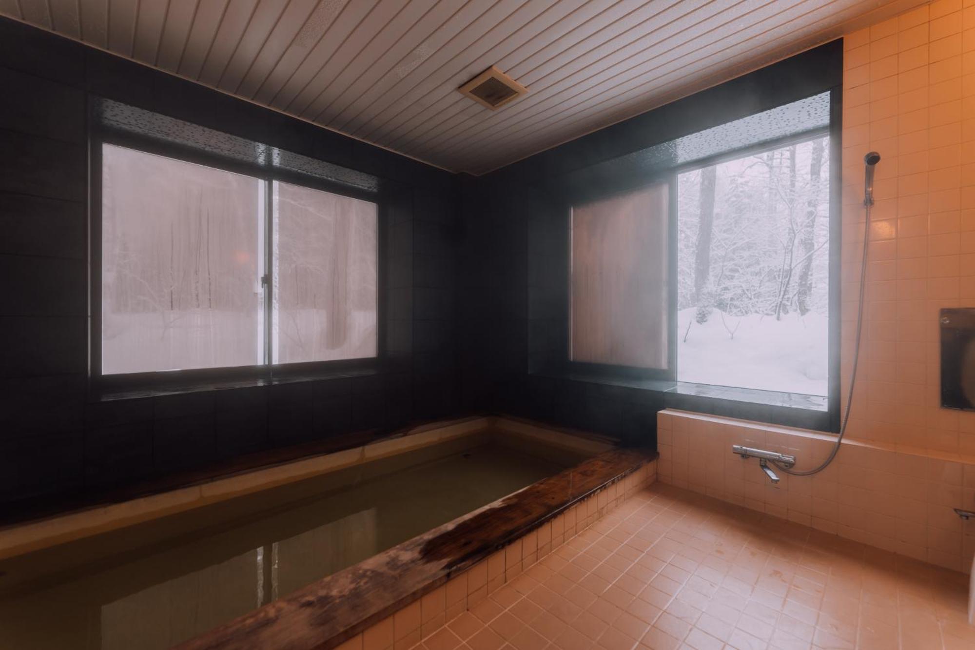 Double Black Hotel Хакуба Екстериор снимка